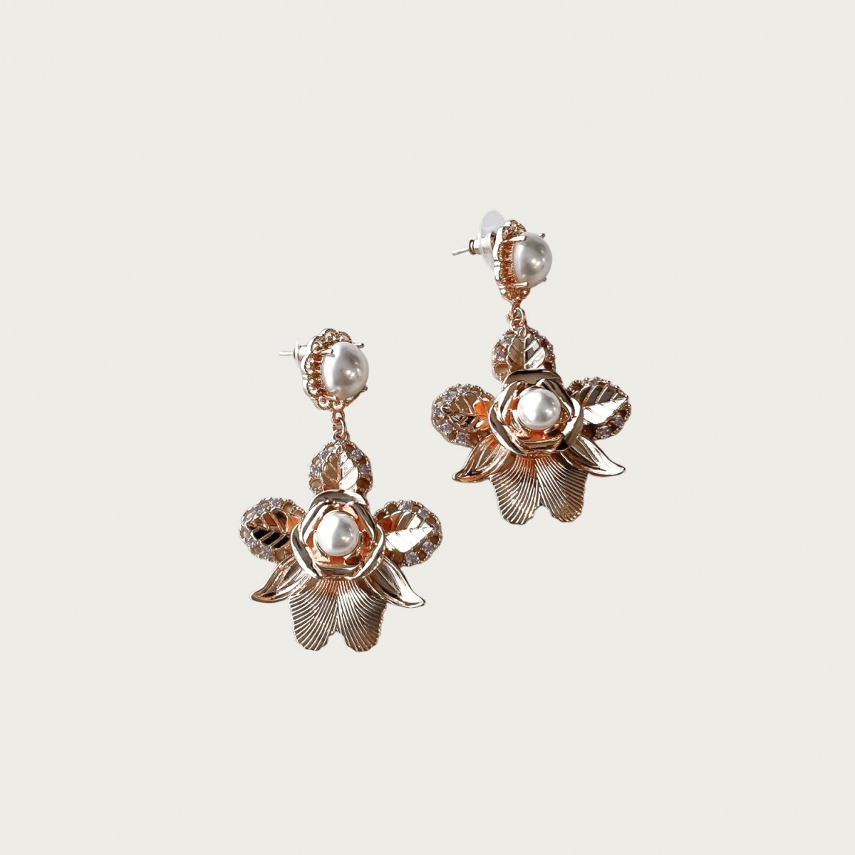 Gold Sofia Pearl Earrings - AELESTEGold Sofia Pearl EarringsEarrings#bridal_accessories##wedding_head_band##bridal_earring#
