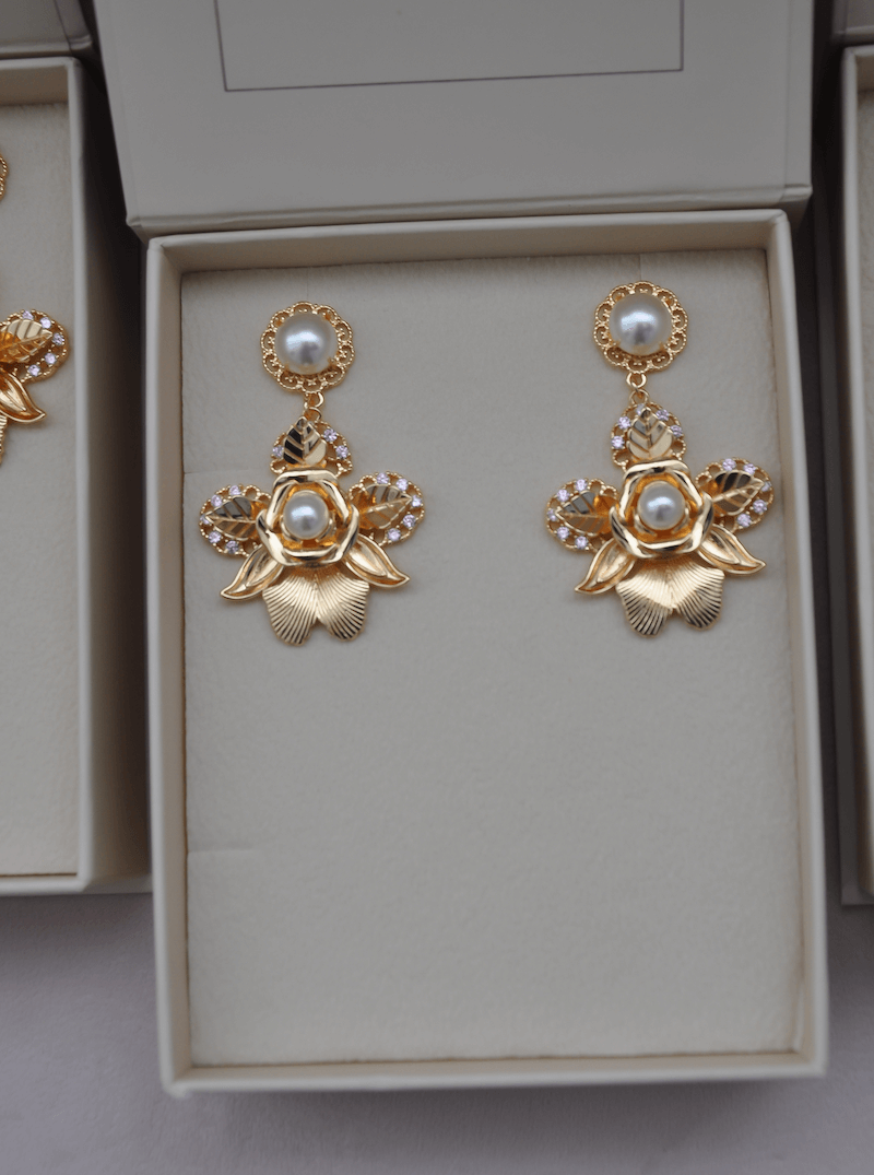Bridesmaids Earring Set - Sofia Gold Pearl Earrings