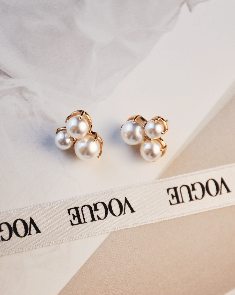 Rene Pearl Studs