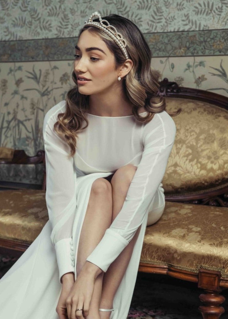 Amira Pearl Crown - AELESTEAmira Pearl CrownCrown#bridal_accessories##wedding_head_band##bridal_earring#